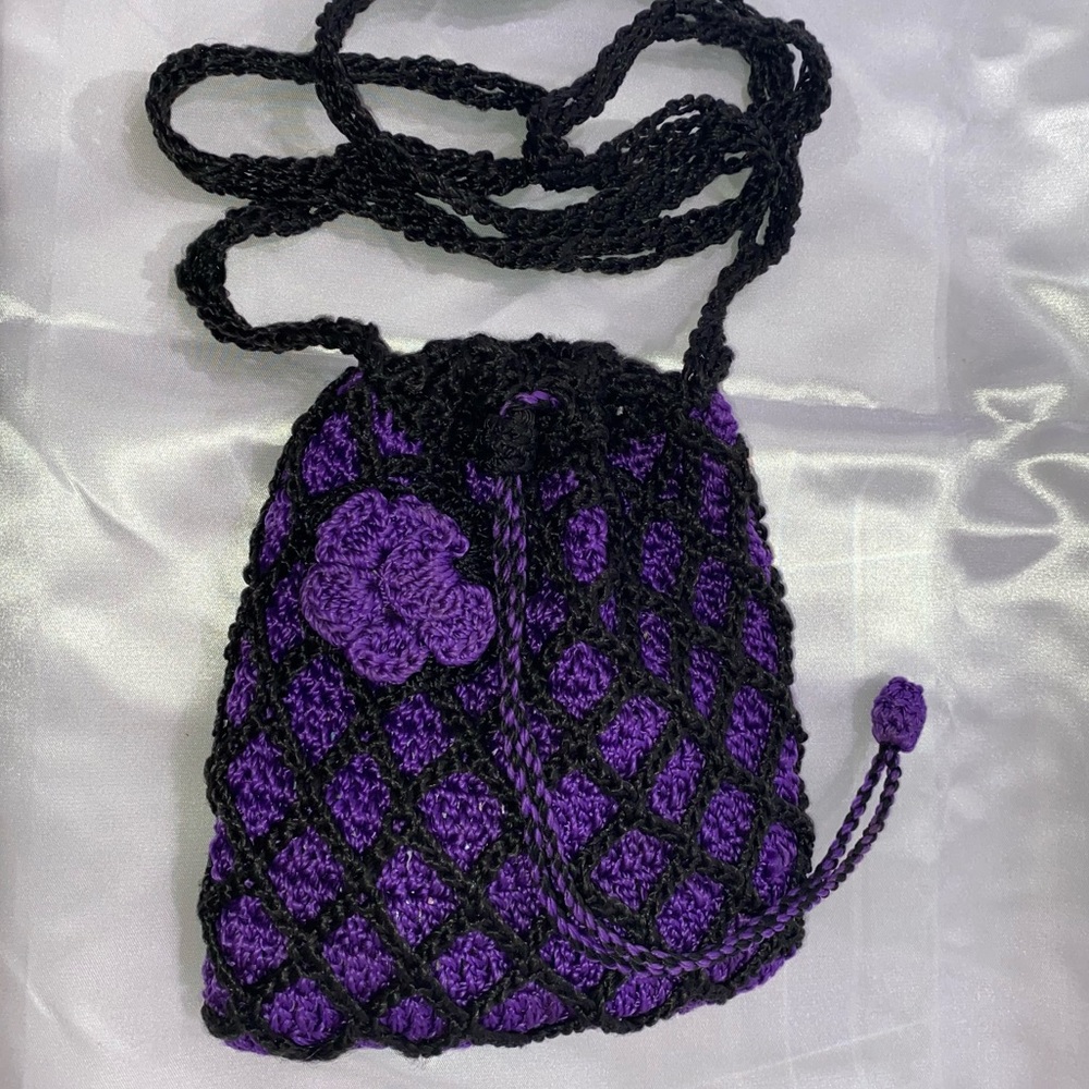 Cute Handmade Crossbody💜🖤